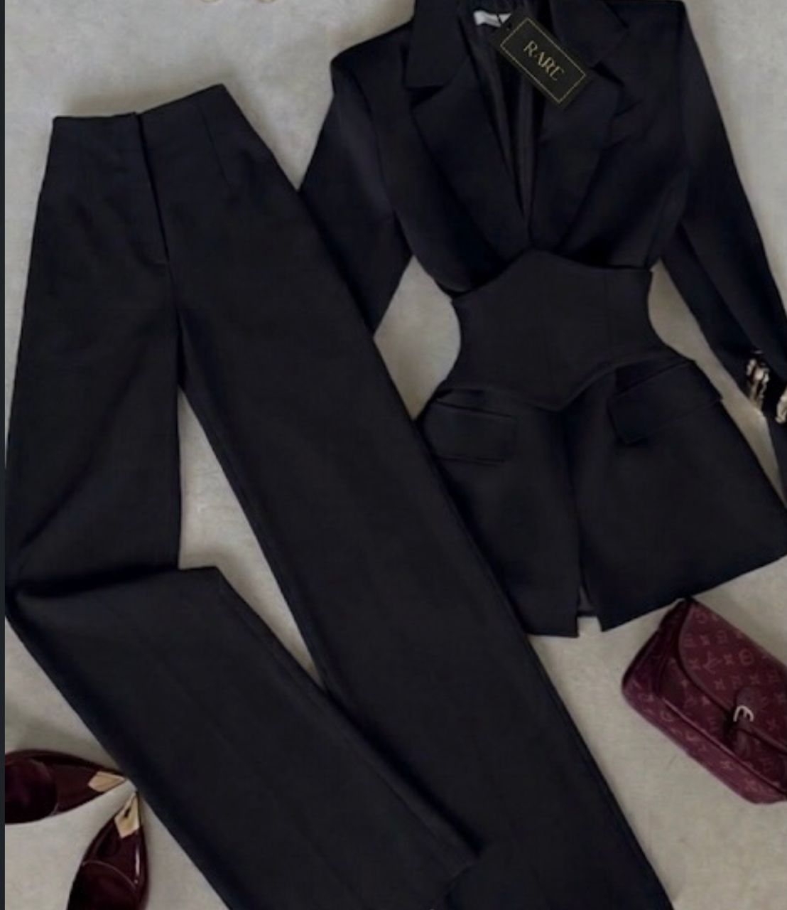 ensemble pntlon approprié 😏